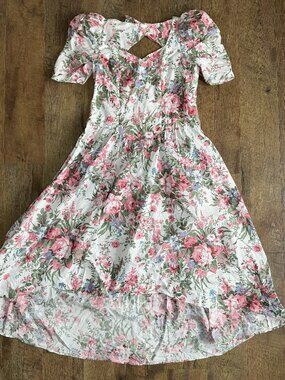 Handmade Women’s Floral Sweetheart Neck Puffy Sleeves Low High Skirt